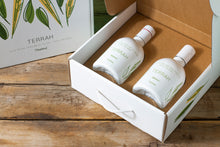 Load image into Gallery viewer, EVO Oil Gift Box 2 Glass Bottles 0,50 lt