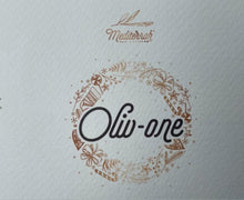 Load image into Gallery viewer, Olive-one Dolce Natalizio con Olio Evo, Cioccolato Fondente Domori, Mandorle, Pera Candita - 750 gr. Confezione regalo inclusa
