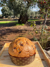 Load image into Gallery viewer, Olive-one Dolce Natalizio con Olio Evo, Cioccolato Fondente Domori, Mandorle, Pera Candita - 750 gr. Confezione regalo inclusa
